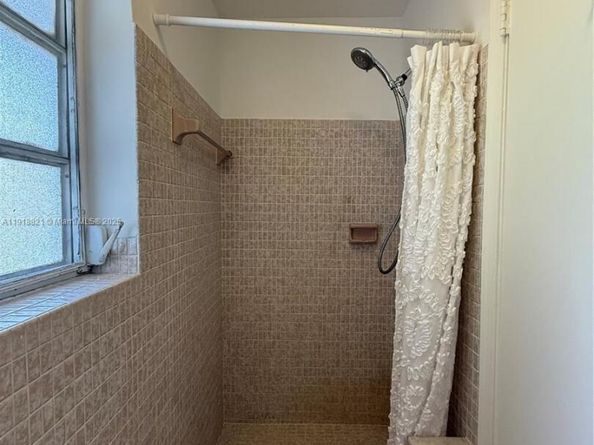 300 NW 42nd St, Boca Raton FL 33431