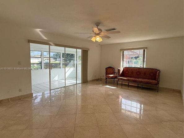 300 NW 42nd St, Boca Raton FL 33431