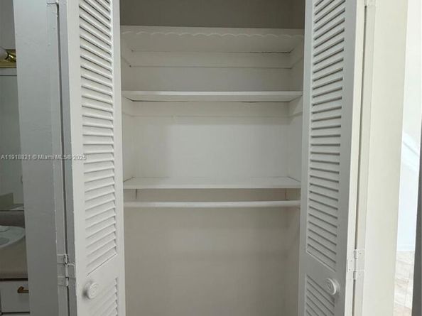 300 NW 42nd St, Boca Raton FL 33431