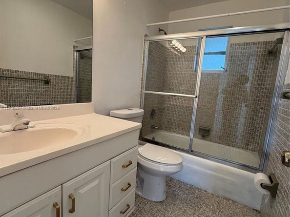 300 NW 42nd St, Boca Raton FL 33431