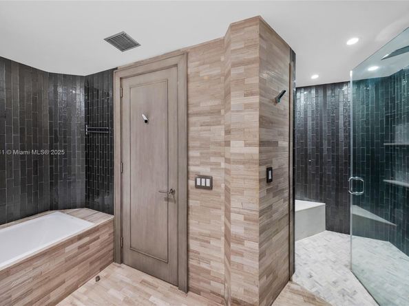 9801 Collins Ave PH11, Bal Harbour FL 33154