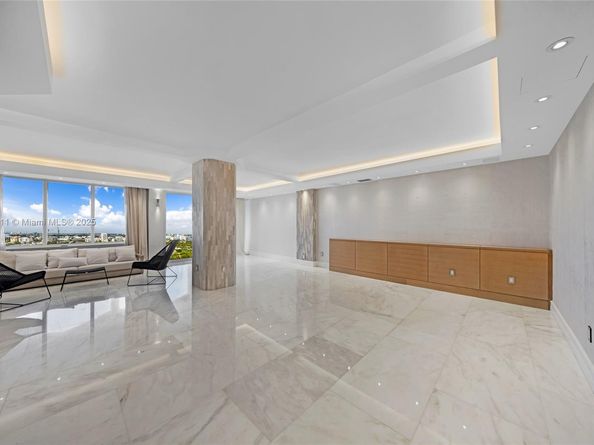 9801 Collins Ave PH11, Bal Harbour FL 33154