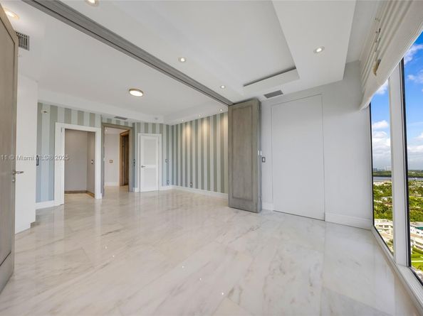 9801 Collins Ave PH11, Bal Harbour FL 33154