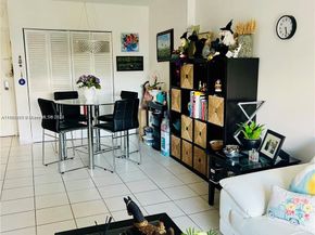 400 Kings Point Dr 317, Sunny Isles Beach FL 33160