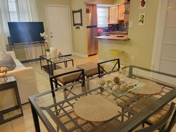 910 Michigan Ave 304, Miami Beach FL 33139