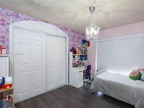 9137 Limetree Ln 166, Pembroke Pines FL 33024