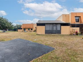 9137 Limetree Ln 166, Pembroke Pines FL 33024