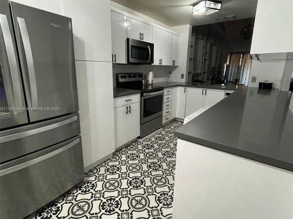 9137 Limetree Ln 166, Pembroke Pines FL 33024