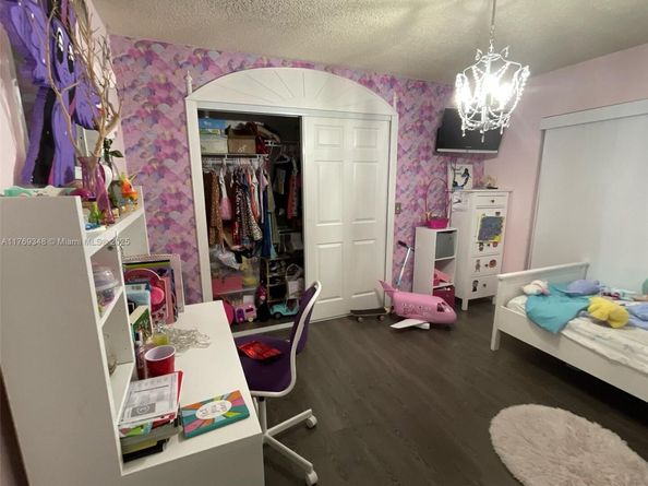 9137 Limetree Ln 166, Pembroke Pines FL 33024