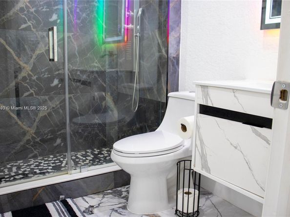 295 NE 150th St, Miami FL 33161