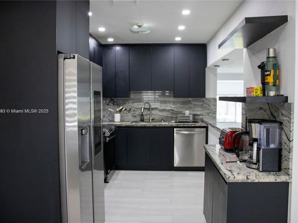 295 NE 150th St, Miami FL 33161