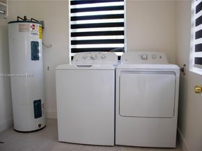 295 NE 150th St, Miami FL 33161