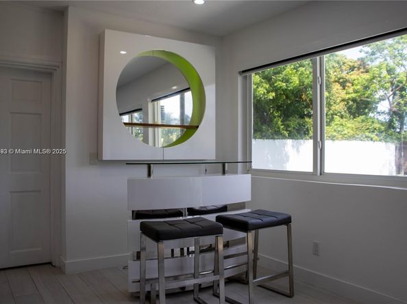 295 NE 150th St, Miami FL 33161