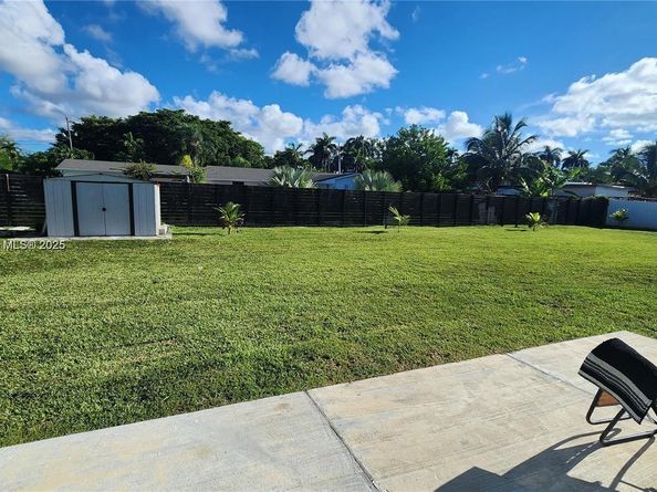 295 NE 150th St, Miami FL 33161