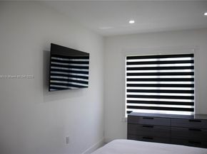 295 NE 150th St, Miami FL 33161