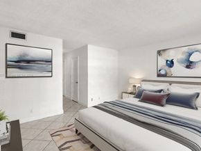 421 NE 14th Ave 203, Hallandale Beach FL 33009