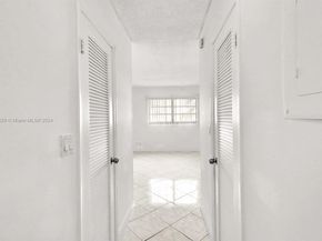 421 NE 14th Ave 203, Hallandale Beach FL 33009