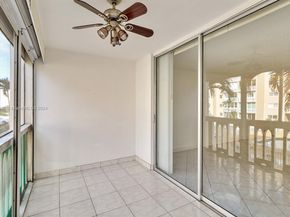 421 NE 14th Ave 203, Hallandale Beach FL 33009