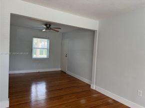 7621 SW 55th Ave 21A, Miami FL 33143
