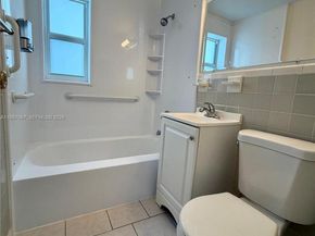 7621 SW 55th Ave 21A, Miami FL 33143