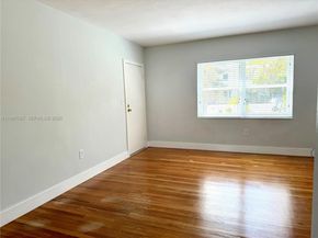 7621 SW 55th Ave 21A, Miami FL 33143