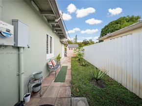 300 NE 175th St, North Miami Beach FL 33162