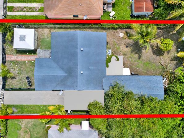 1042 NW 76th St, Miami FL 33150