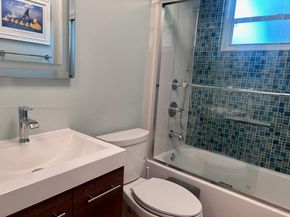 881 SW 49th Ter, Plantation FL 33317