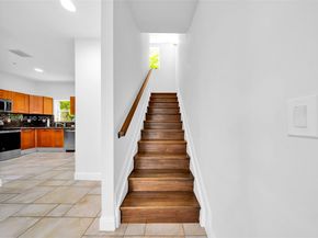 2917 SW 30th Ct 2917, Miami FL 33133