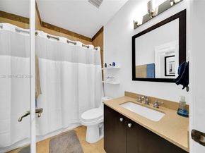 2917 SW 30th Ct 2917, Miami FL 33133