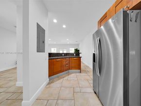2917 SW 30th Ct 2917, Miami FL 33133