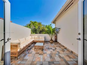 2917 SW 30th Ct 2917, Miami FL 33133