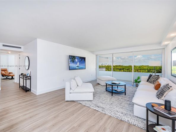 199 Ocean Lane Dr 706, Key Biscayne FL 33149
