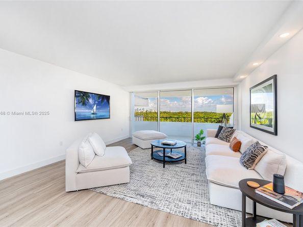 199 Ocean Lane Dr 706, Key Biscayne FL 33149
