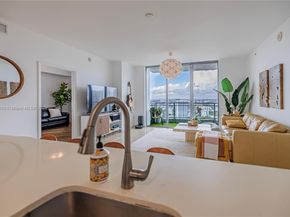 90 SW 3rd St 3705, Miami FL 33130