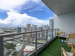 90 SW 3rd St 3705, Miami FL 33130