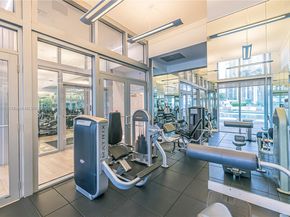 90 SW 3rd St 3705, Miami FL 33130