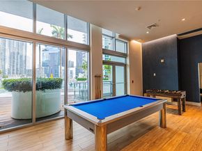 90 SW 3rd St 3705, Miami FL 33130