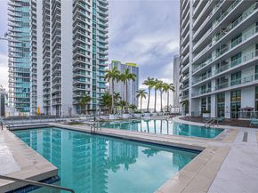 90 SW 3rd St 3705, Miami FL 33130