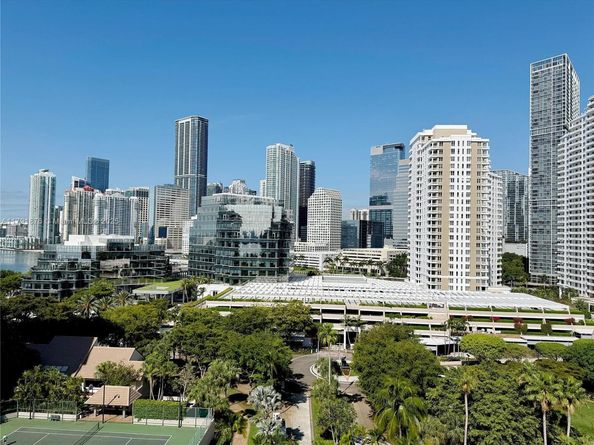 540 Brickell Key Dr 1411, Miami FL 33131