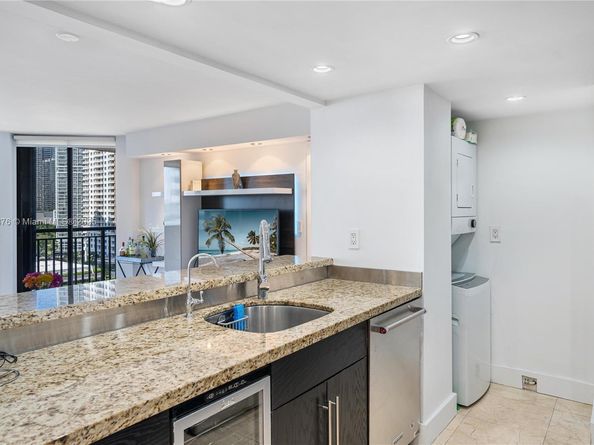 540 Brickell Key Dr 1411, Miami FL 33131