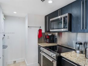 540 Brickell Key Dr 1411, Miami FL 33131