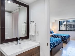 540 Brickell Key Dr 1411, Miami FL 33131