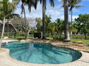 13805 SW 41st St, Davie FL 33330
