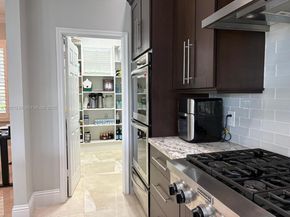 13805 SW 41st St, Davie FL 33330