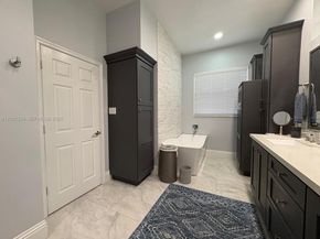 13805 SW 41st St, Davie FL 33330