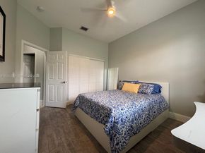 13805 SW 41st St, Davie FL 33330