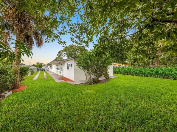 1132 NW 2nd St, Fort Lauderdale FL 33311