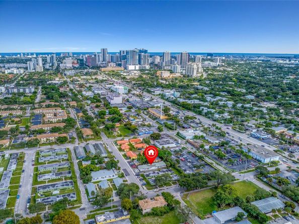 1132 NW 2nd St, Fort Lauderdale FL 33311