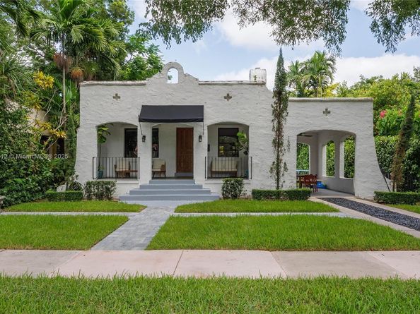 1500 Madrid St, Coral Gables FL 33134